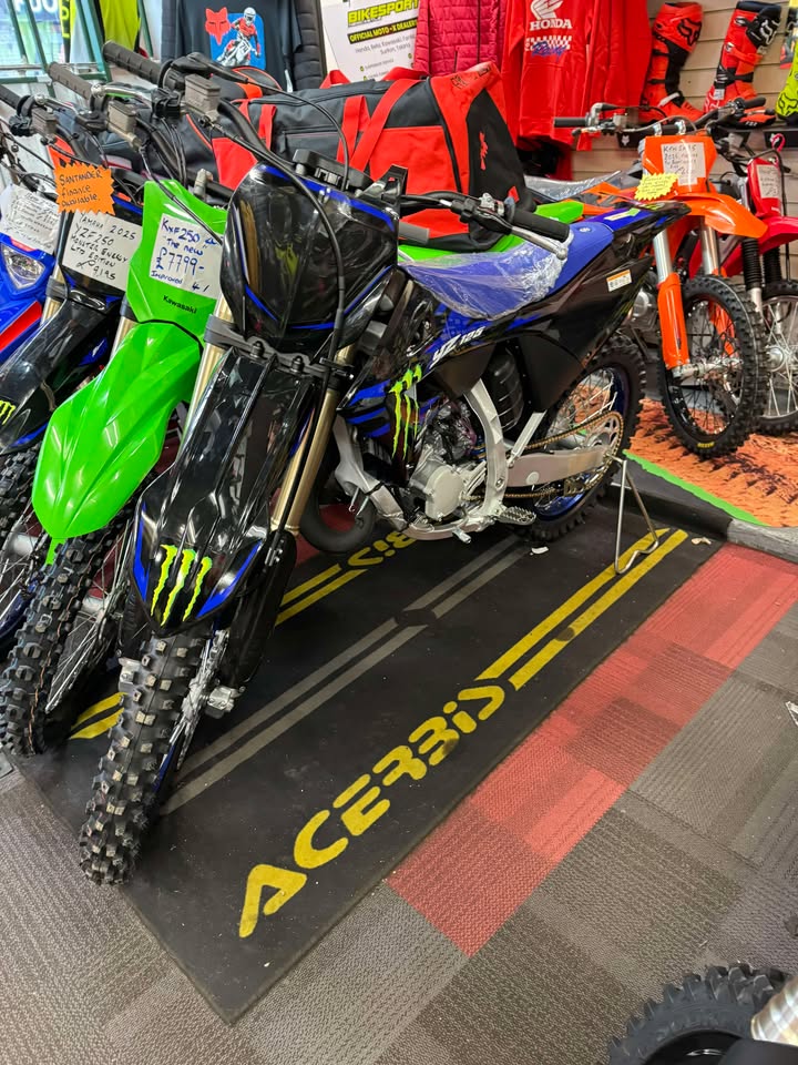 YZ125 2025 MONSTER