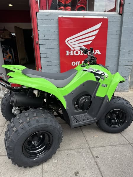 New in KAWASAKI KIDS 90 quad  Ideal summer riding 👦 🤟😎 £3399 ready to ride 🛞