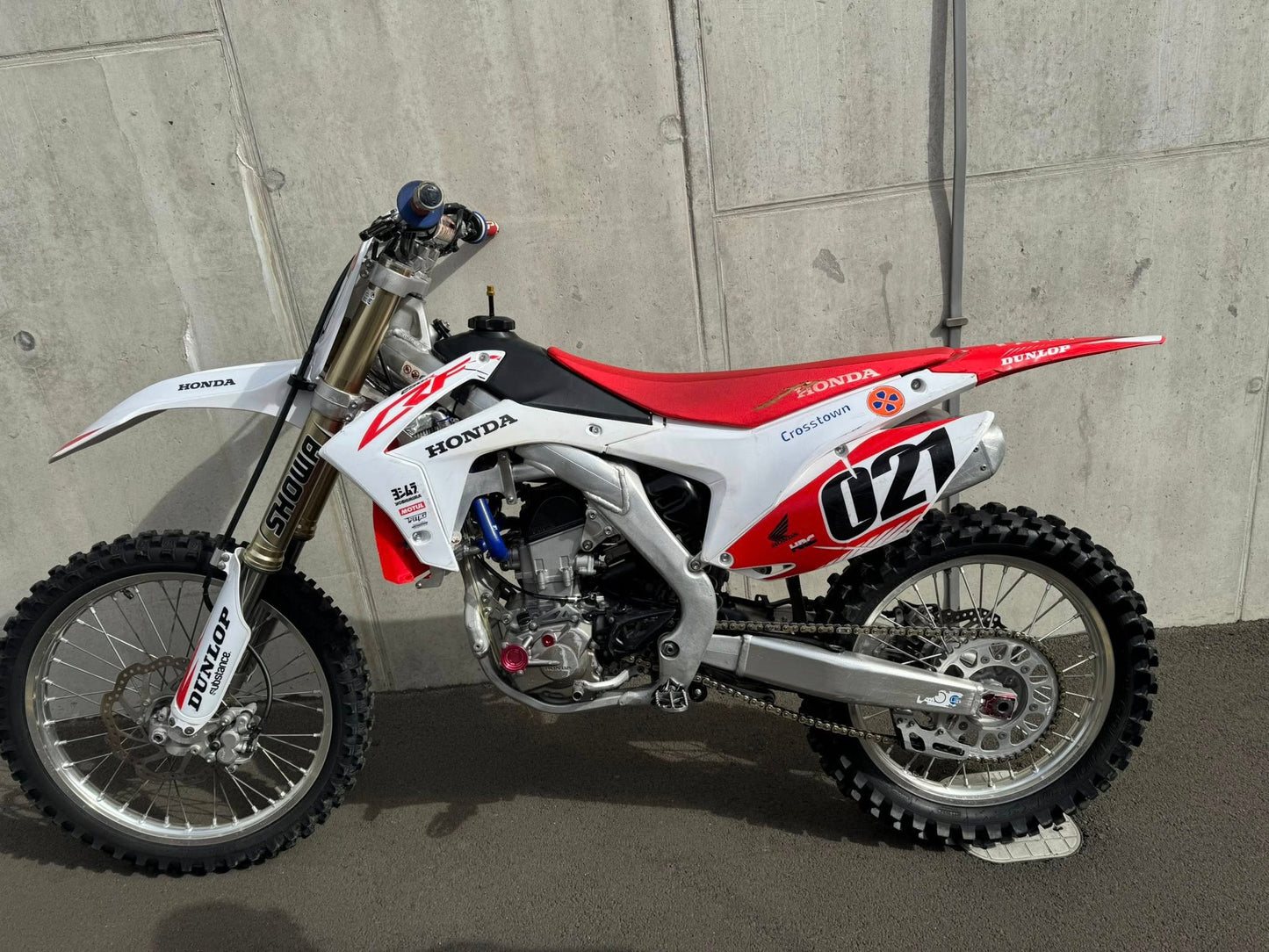 Crf250 17 twin pipe rad braces loads of extras fast 4/ £3795
