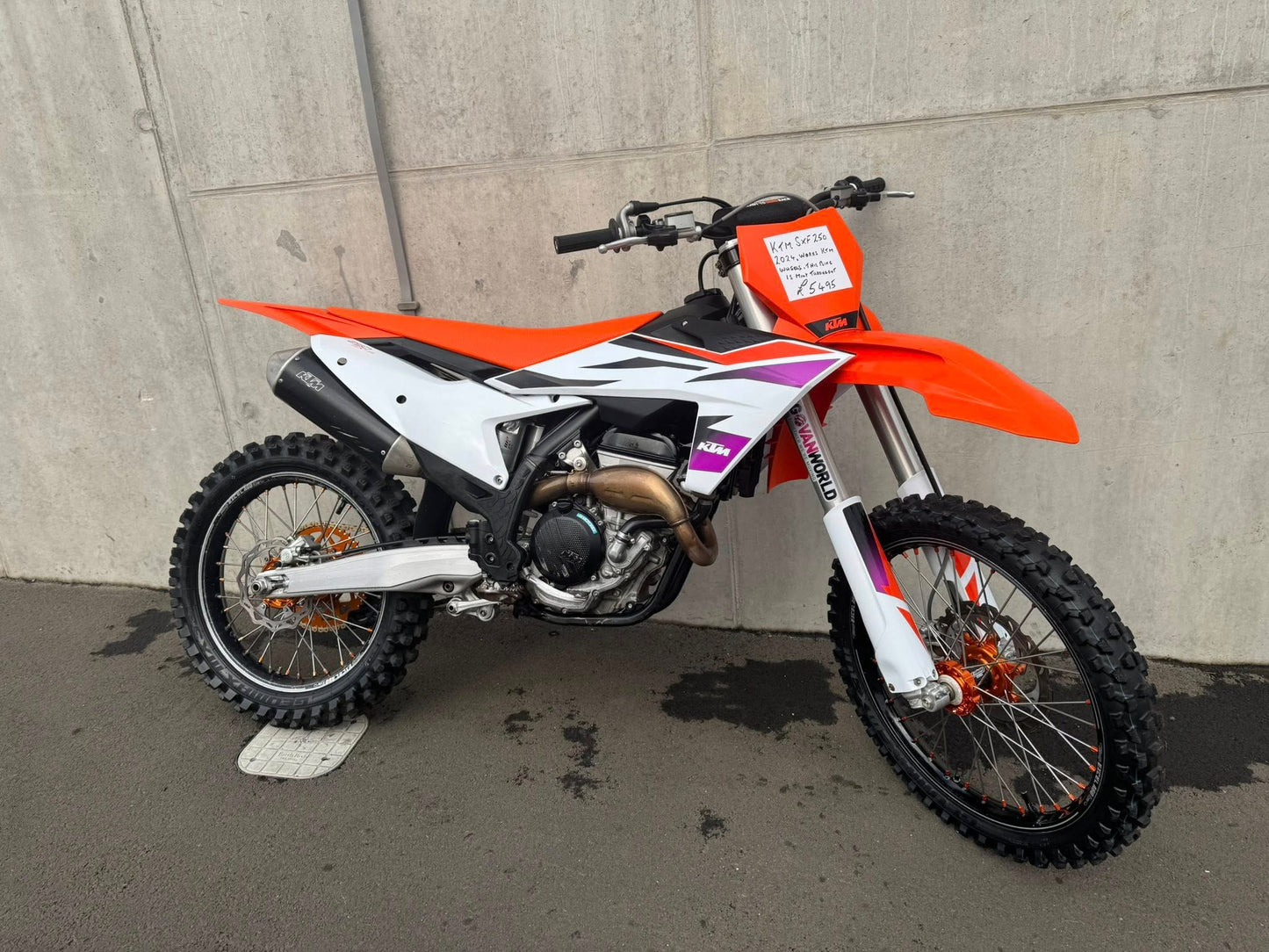 Just in šØ Sxf250 4 smoker 24 model Immaculate throughout Low hours little use Talon works carbon fibre wheels š Ā£5495