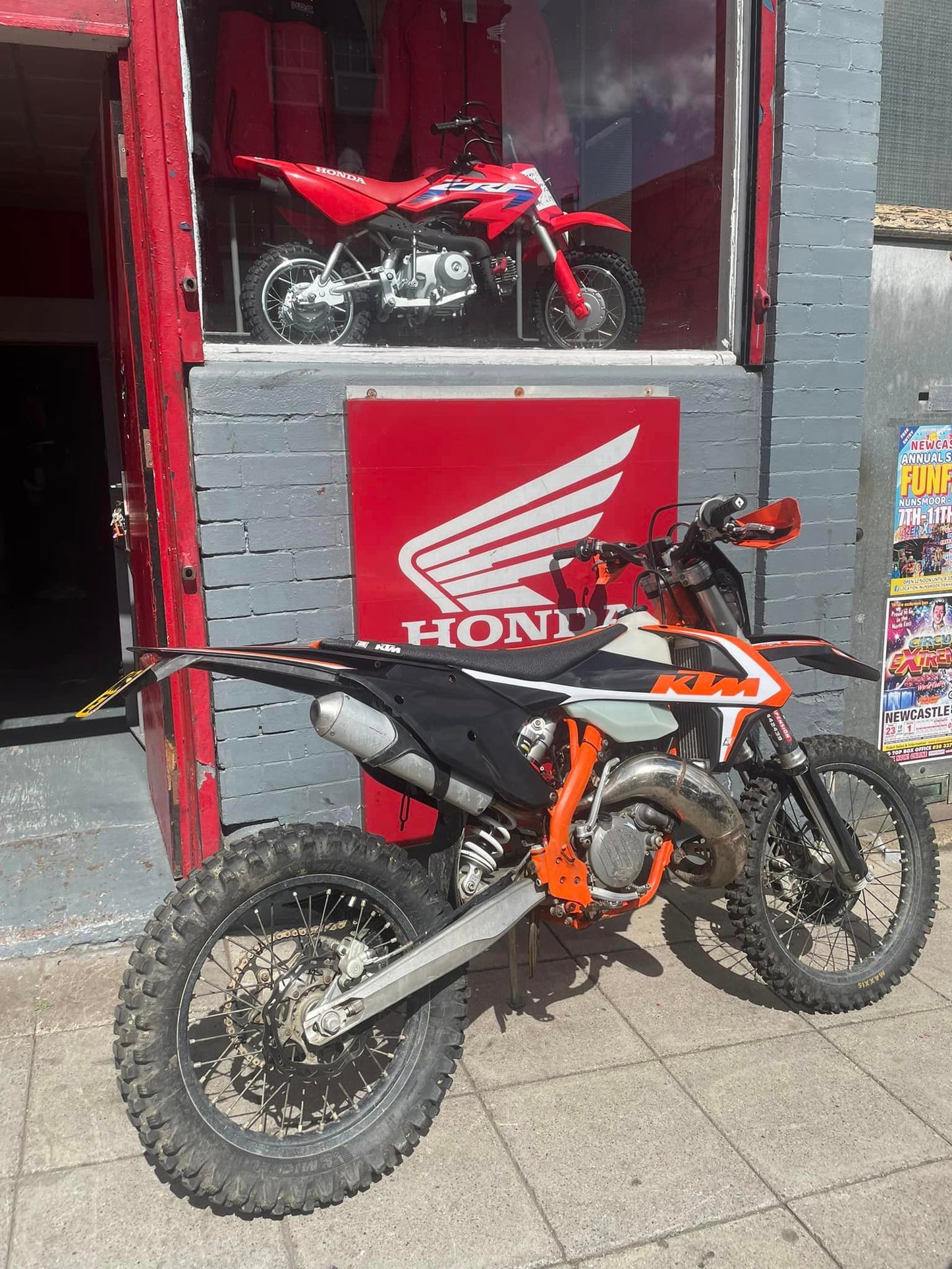 Exc 125 19 £5195  Lovley clean bike road legal  Log book  Mot include 1 year