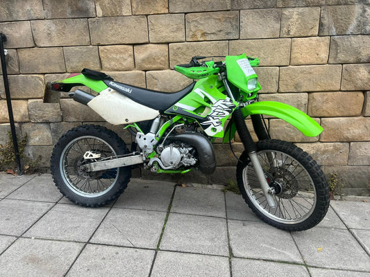 Well looked after KDX 220 01 original condition one owner £2995