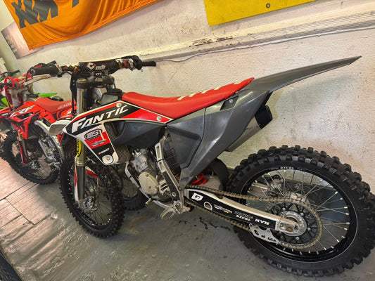 FANTIC 125 23 NOW 4700