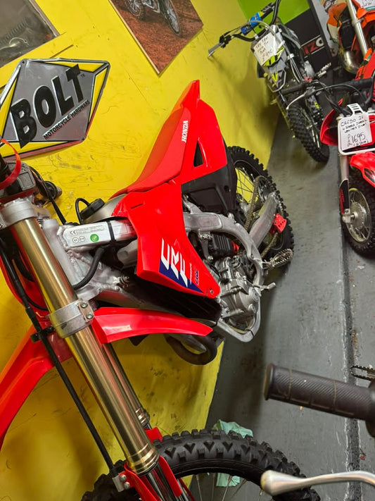 HONDA LOW HOURS CRF250 25