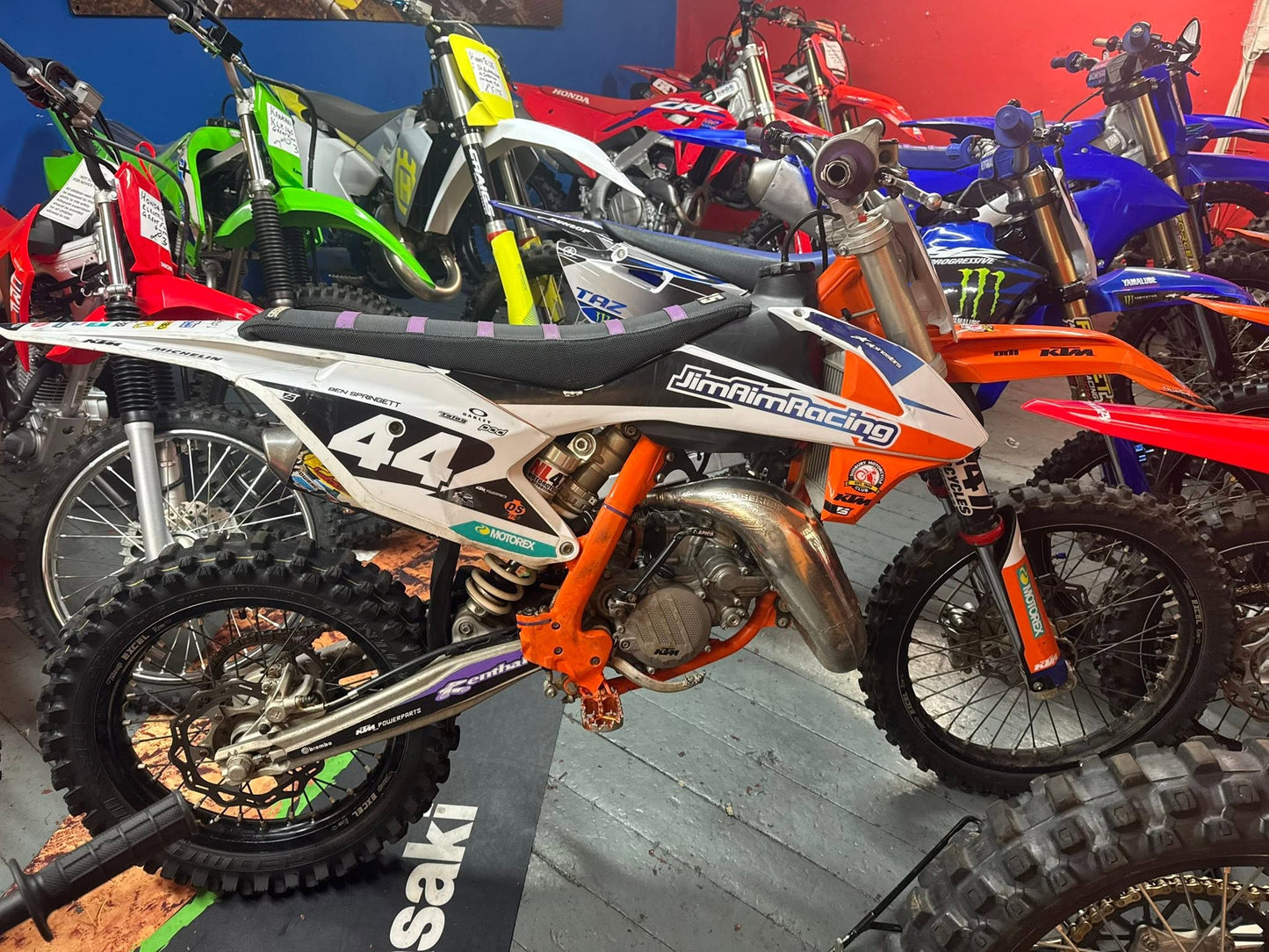 sx 85 22 loads of extras race pipe fmf