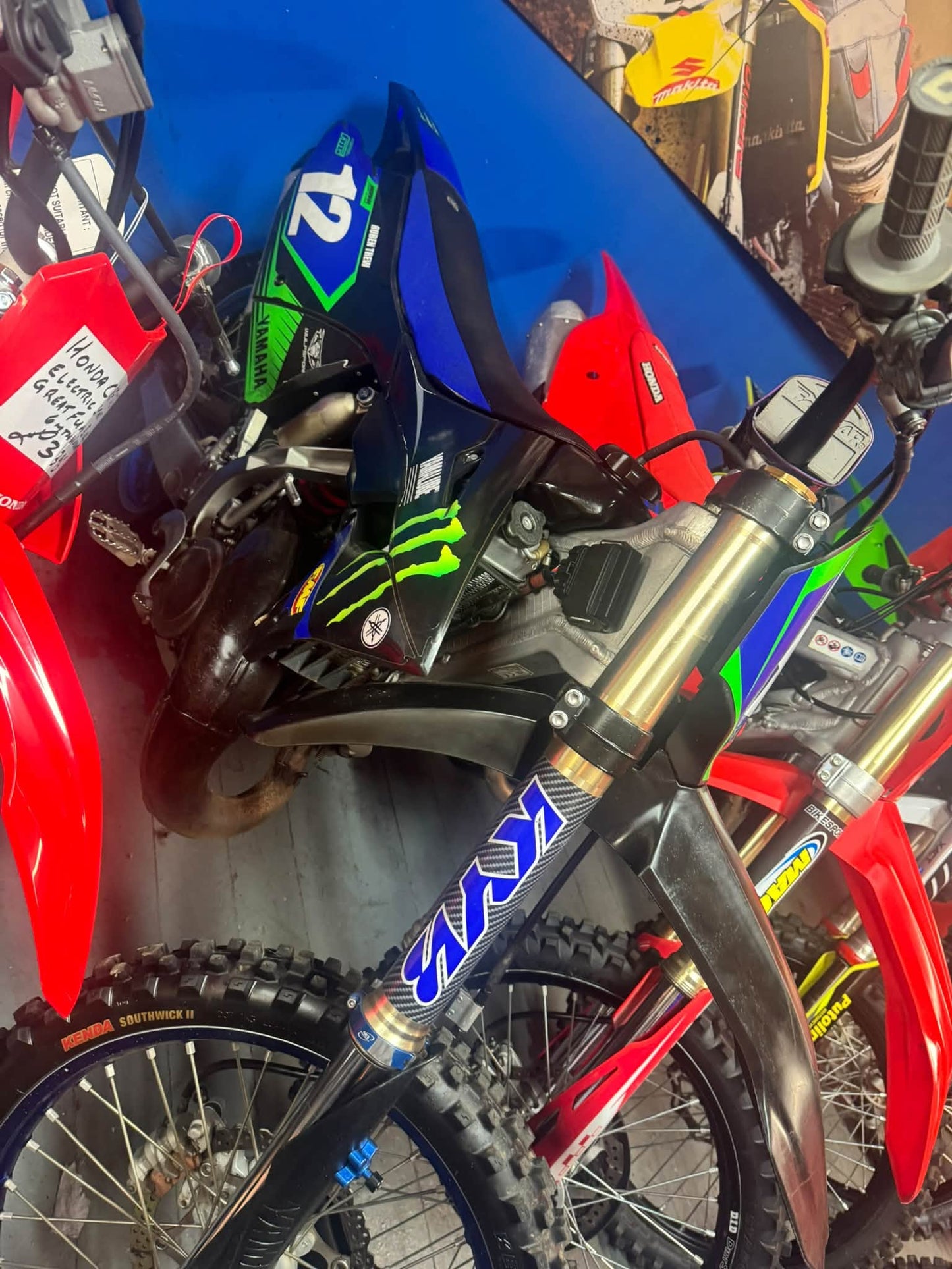 YZ 125 MONSTER REPLICA, 23 MODEL SAVERS CLUB PART EX