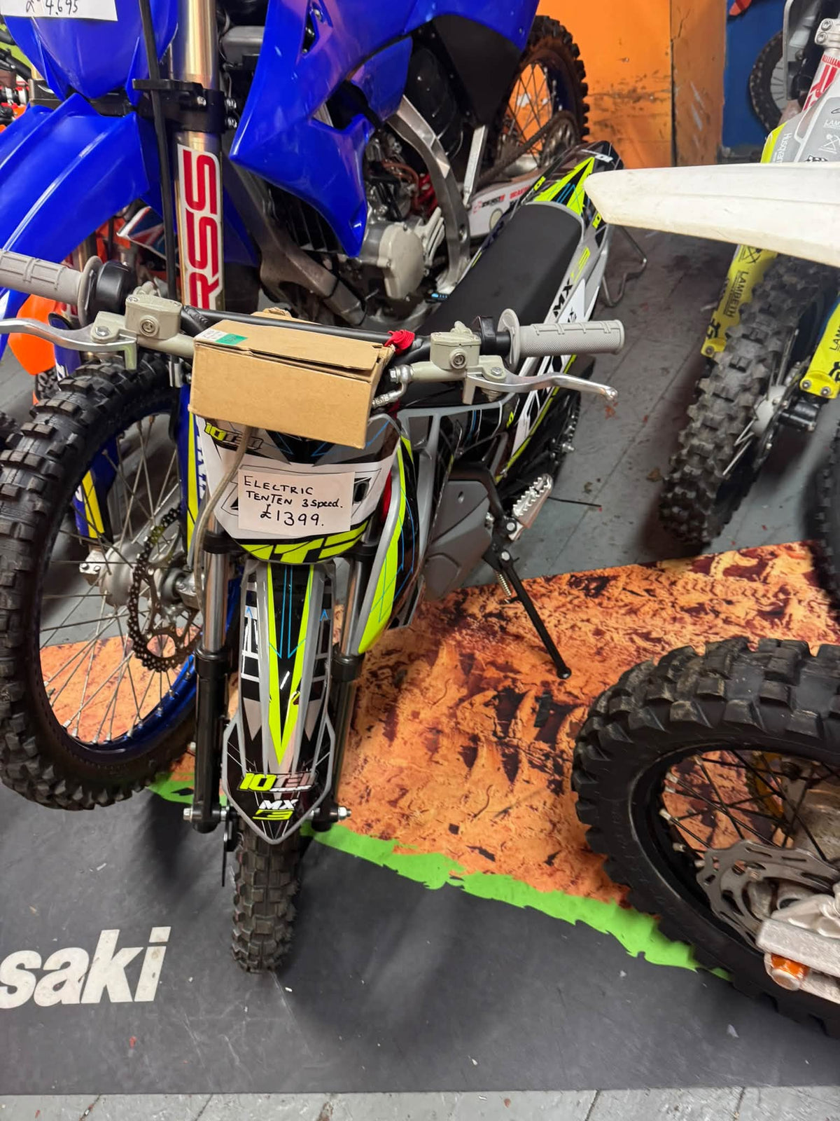 ELECTRIC TEN TEN BIKE SUIT AGES 6-9